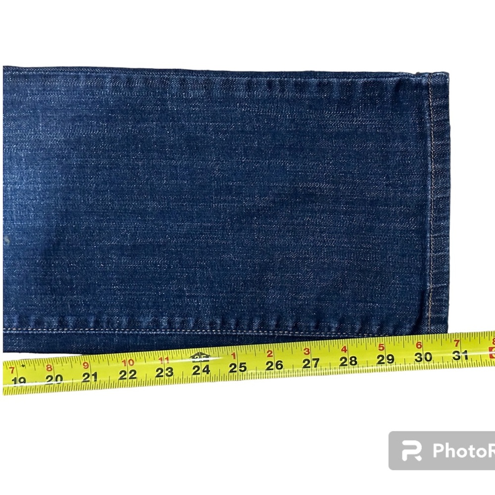 EUC Levi’s Women’s 505 Straight Leg Jeans 30x32 - Picture 4 of 6